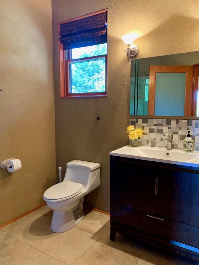 Scenic Hill Country Retreat - Rhino Ranch Villa New Braunfels Exterior photo