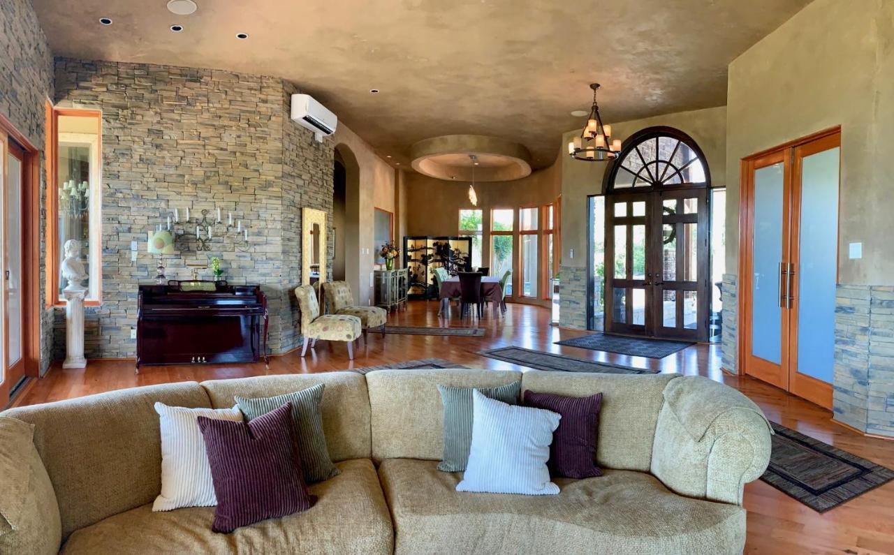 Scenic Hill Country Retreat - Rhino Ranch Villa New Braunfels Exterior photo